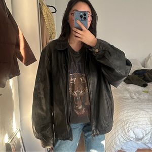 Vintage Leather Bomber Jacket